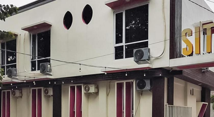 Exterior & Views 5, RedDoorz Plus @ Taman Madiun, Madiun
