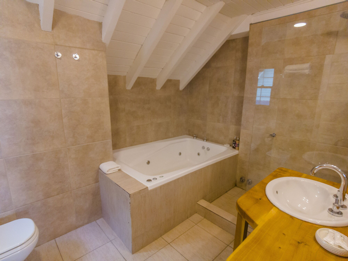 Bathroom 3