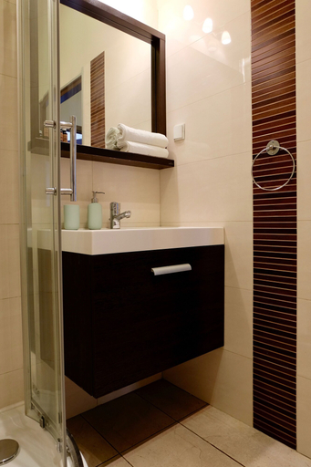 Bathroom 2, Plac Dominikanski by HASHTAG, Kraków City