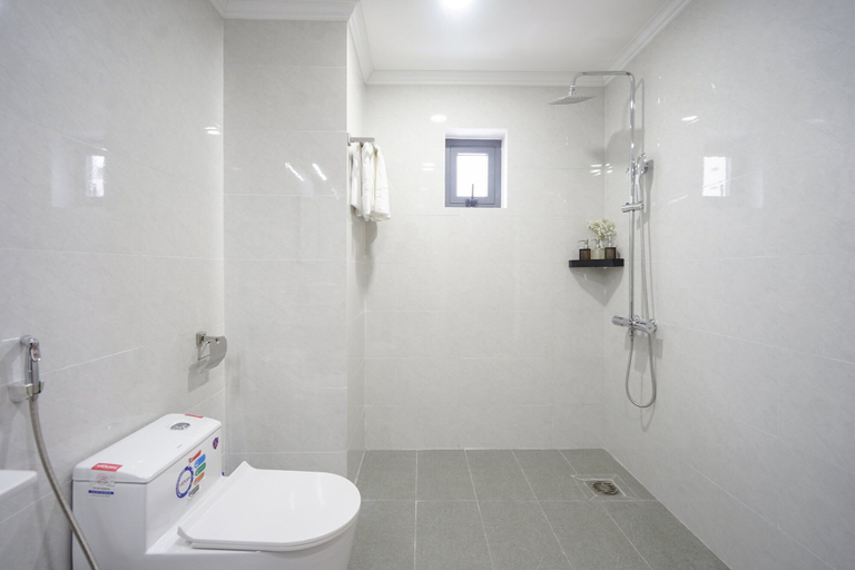 Bathroom 4, Moonlight Nha Trang Hotel, Nha Trang