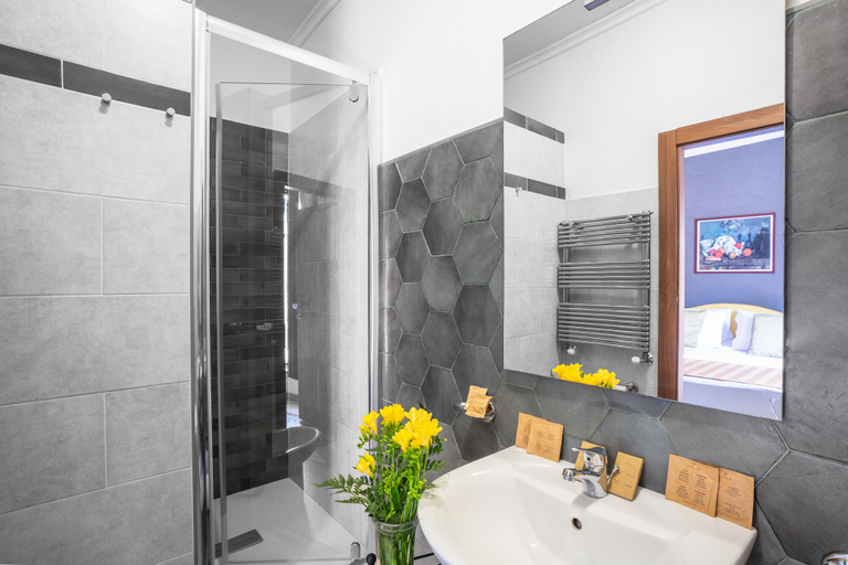 Bathroom 4, Hotel Piazza Di Spagna, Rome