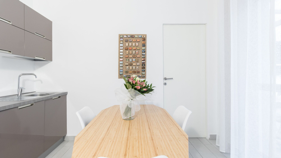 Dining Room 7