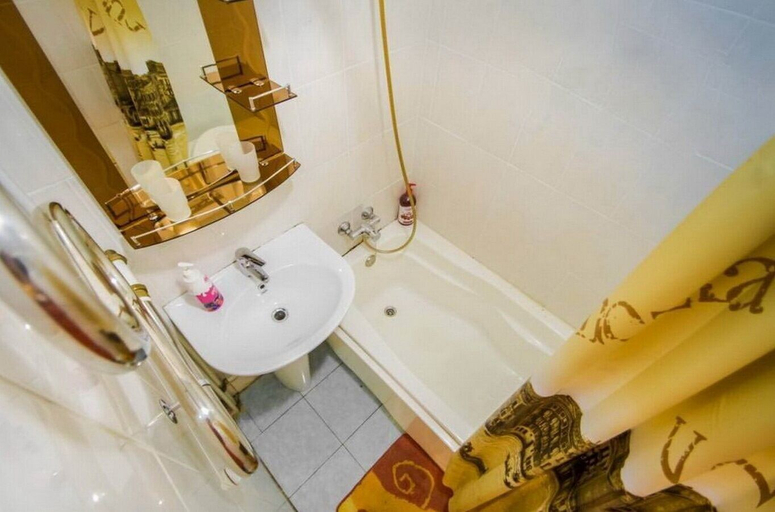 Bathroom, Apartment on Tigrovaya St. 26-3, Vladivostok gorsovet