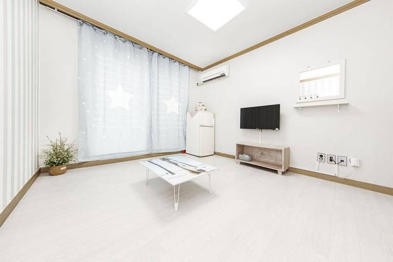Others 5, Boryeong Chair Pension, Boryeong