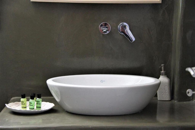 Bathroom 5, White Element, South Aegean