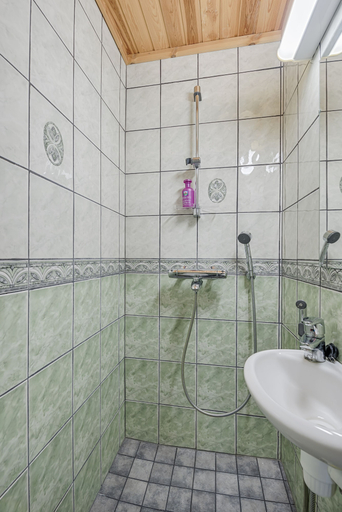 Bathroom 4, Rukan Salonki Chalets, Northern Ostrobothnia