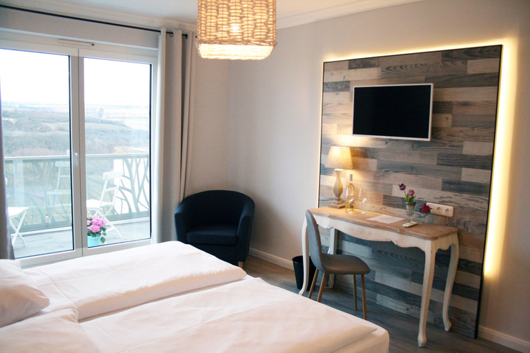 Bedroom 4, Trautwein - Das Winzerhotel am La Roche, Alzey-Worms