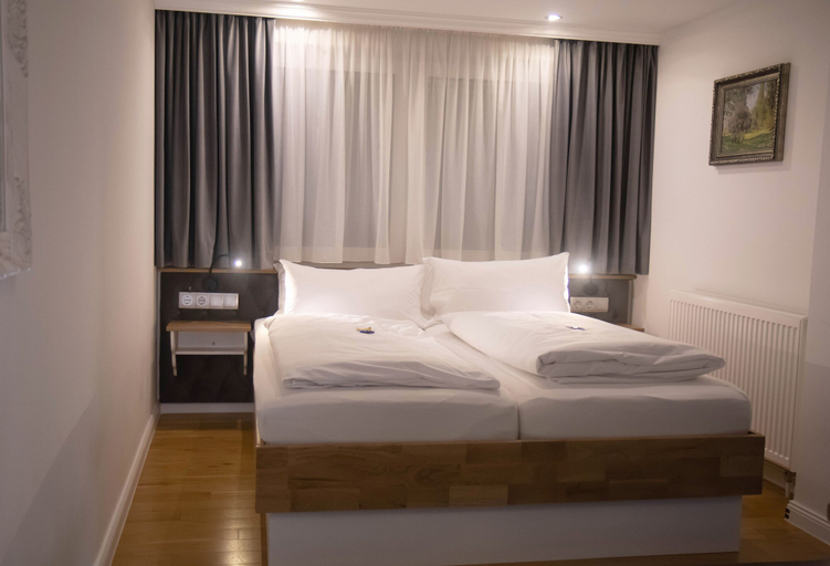 Bedroom 3, Hotel Stadtkrug, Weiden in der Oberpfalz