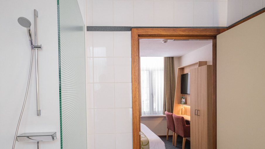 Bathroom 4, Hotel Fevery, West-Vlaanderen