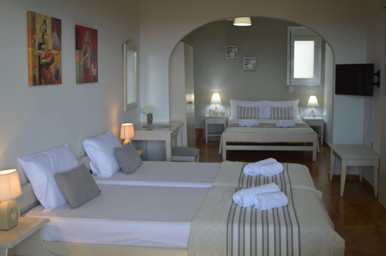 Bedroom 3, Sofia, Crete