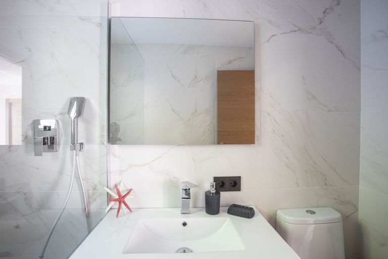 Bathroom 3, Thegood Apartment Córdoba, Córdoba