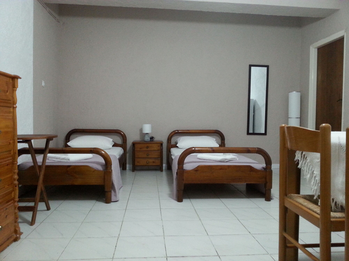 Bedroom 2, Pizania, South Aegean