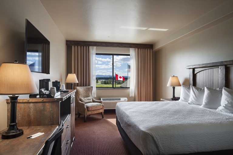 Bedroom 4, Glacier International Lodge, Flathead