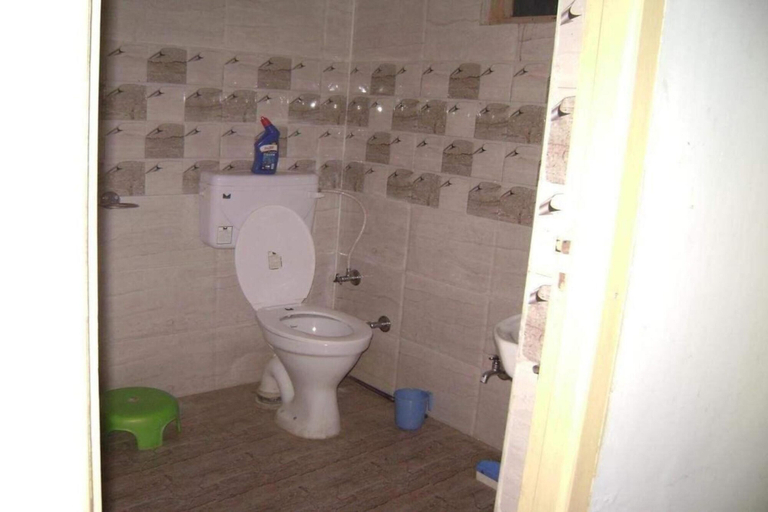 Bathroom 5, BlueStays Hostel, Garhwal