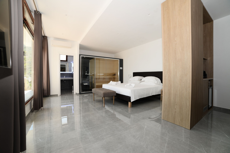 Bedroom 5, Blue Bay, Palermo