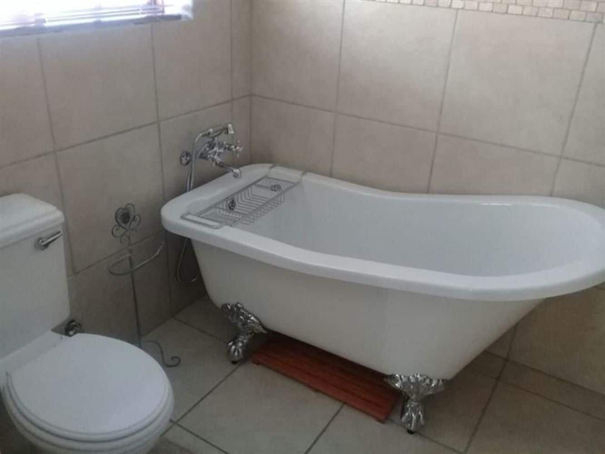 Bathroom 4, Lady Grey Walk Cottage, Cape Winelands