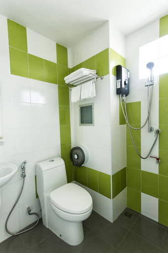 Bathroom 4, Kulasab Hotel, Hat Yai