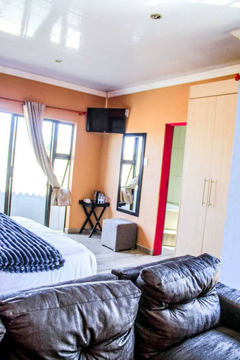 Bedroom 2, Thavhani Guest House, Vhembe