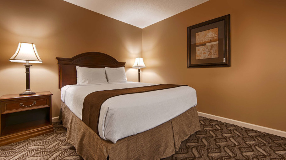 Bedroom 5, Best Western Suites, Clarke
