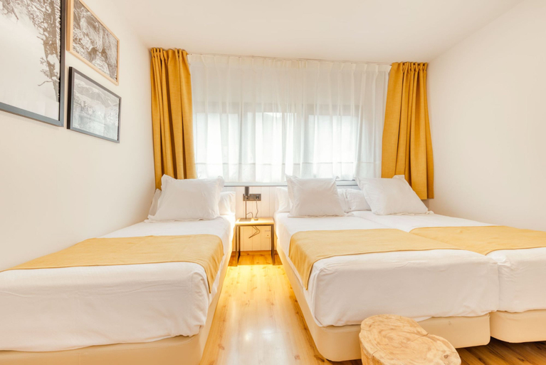 Bedroom 3, Hotel Viella, Lleida