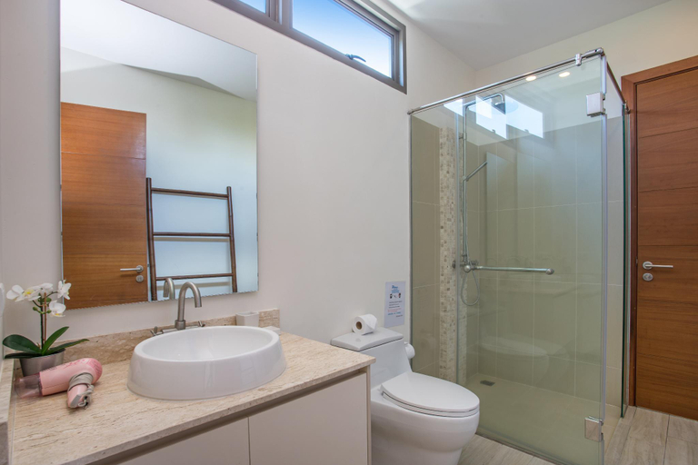Bathroom, Villa Kari 4BR with Private Pool , Pulau Phuket