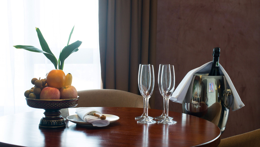 Dining Room 11