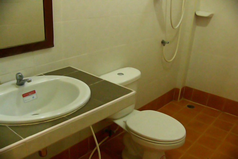 Bathroom 3, Mile Place, Muang Surin