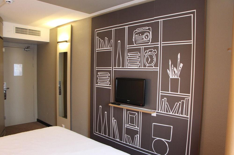Bedroom 4, ibis Arcachon la Teste, Gironde