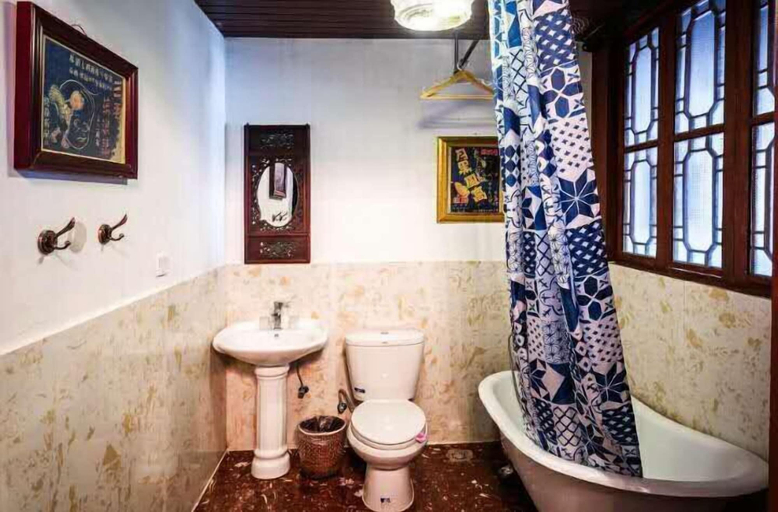 Bathroom 5, The Glanceback Garden Guest House, Suzhou