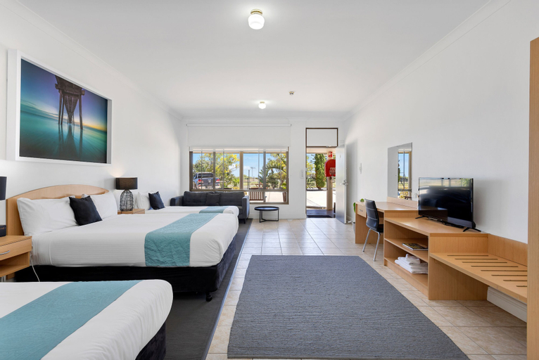 Bedroom 6