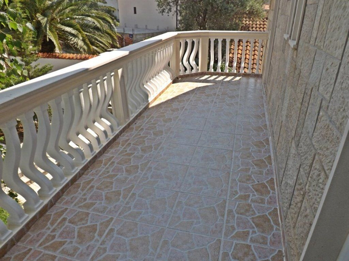 Others 3, Petrovac Villa With Pool
