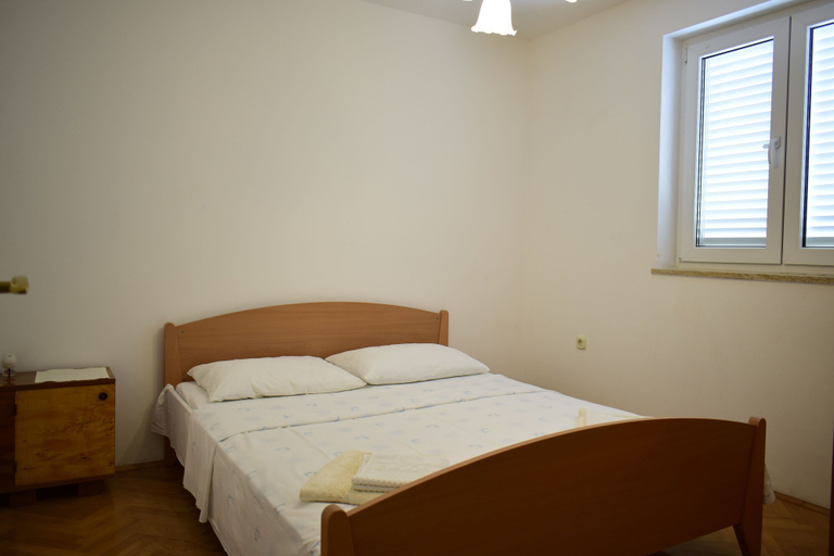 Bedroom 2, Apartment Diana, Malinska-Dubašnica