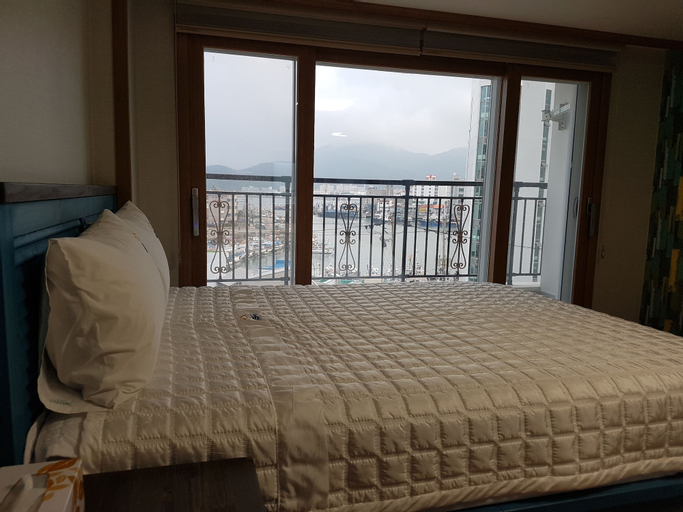 The View Hostel, Tongyeong