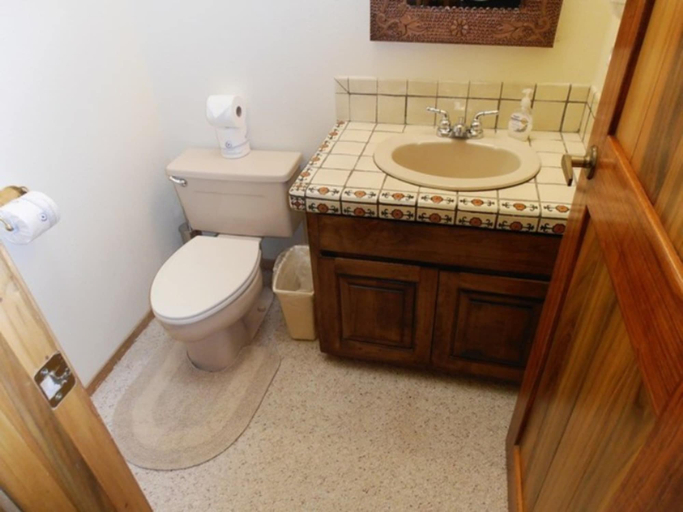 Bathroom 4, Country Club Homes, Colfax