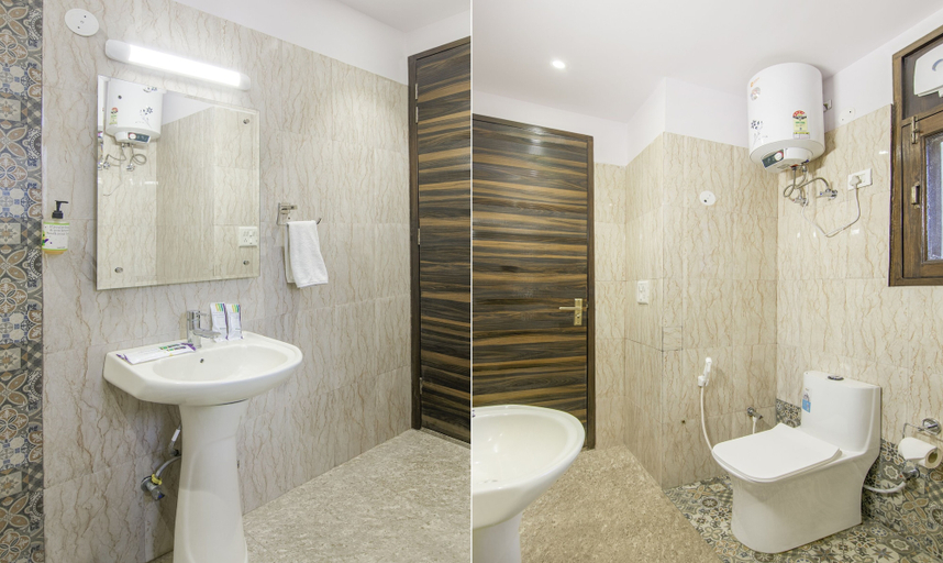 Bathroom 4, Treebo Swastika Premium, Gautam Buddha Nagar
