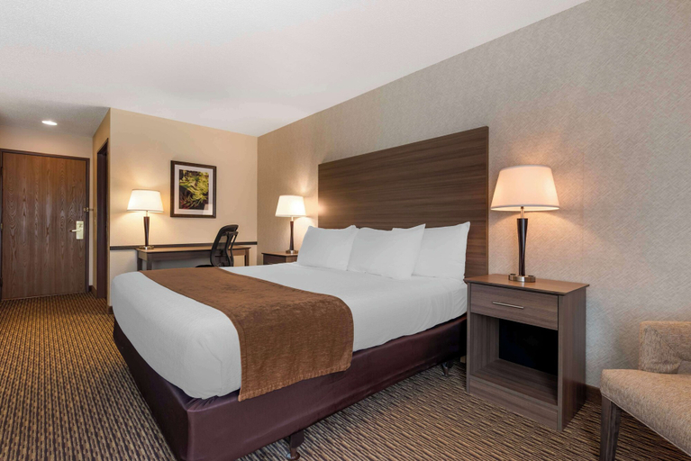 Bedroom 3, Best Western Spooner Riverplace, Washburn