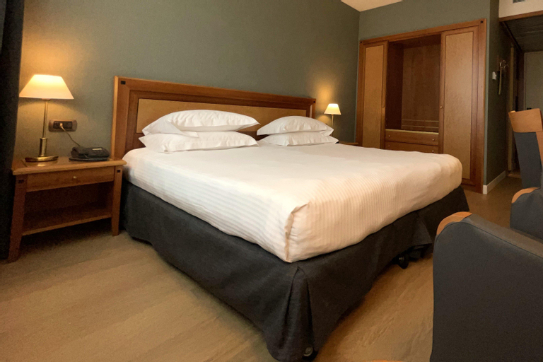 Bedroom 13