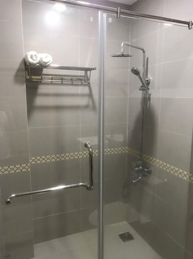 Bathroom 4, South Flower Hotel, Nha Trang