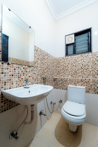 Bathroom, Hotel Posada, Indore