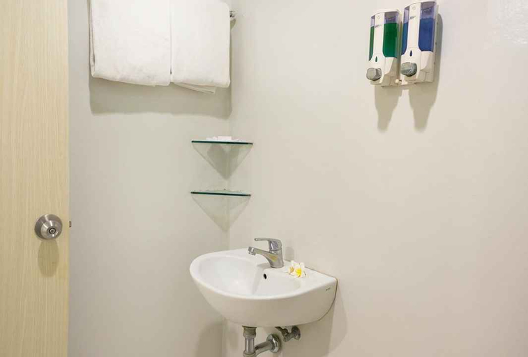 Bathroom 21