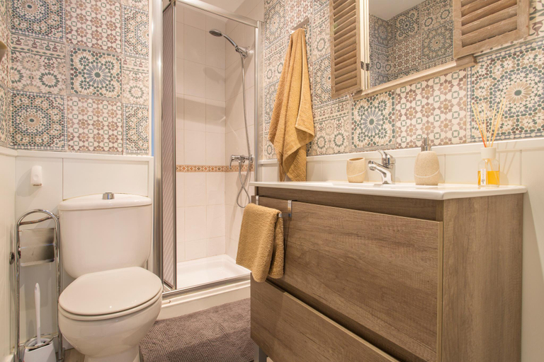 Bathroom 3, Sky Is Blue In Granada Private Parking Included, Granada