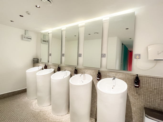 Bathroom 21