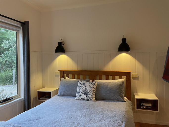 Bedroom 3, Tindoona Cottages, South Gippsland - East