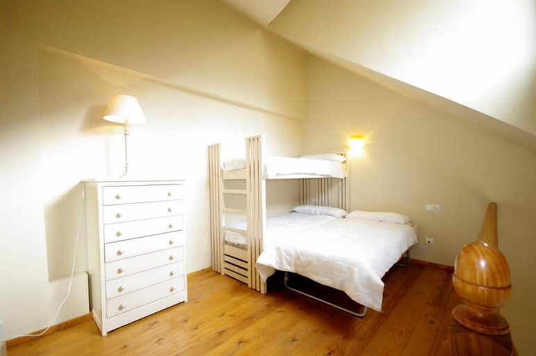 Bedroom 3, Miramar Ski, Granada