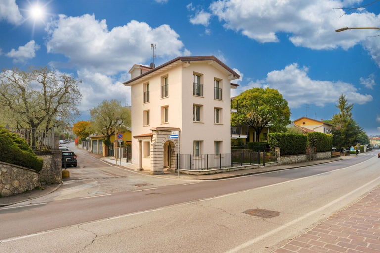 Exterior & Views 2, Apt24 - Garibaldi 2 in Desenzano del Garda, Brescia