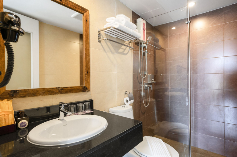 Bathroom 6