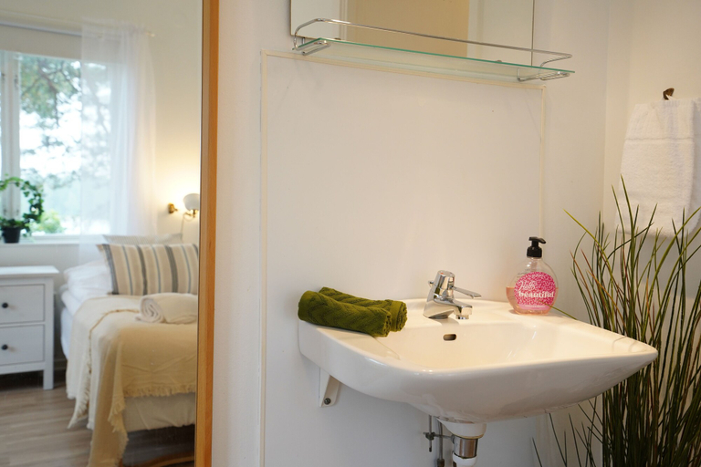 Bathroom, Ekuddens Vandrarhem, Haninge