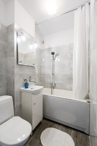 Bathroom 4, Zgoda 13 Apartment, Warsaw