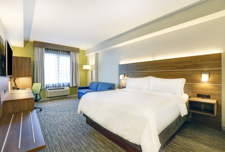 Bedroom 24