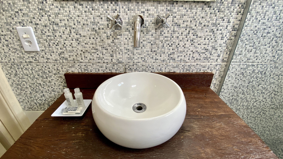Bathroom 2, Suíte Lázaro, Ubatuba